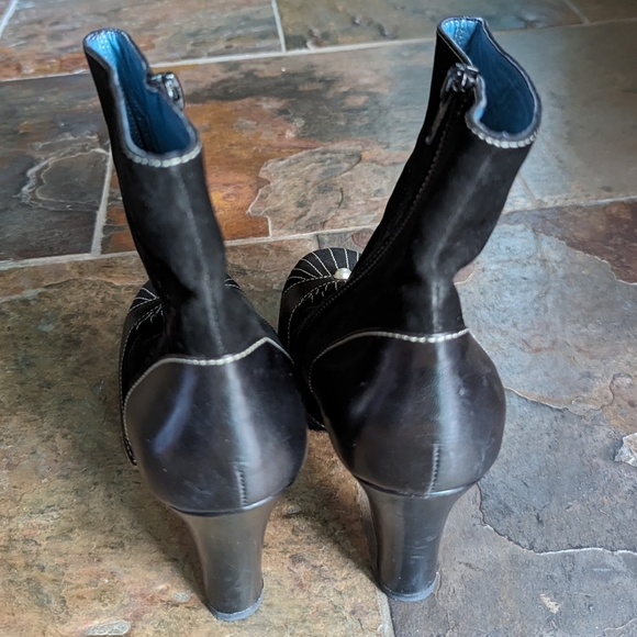 MARC JACOBS black suede stitched booties boots 8.5 9 - Picture 7 of 11